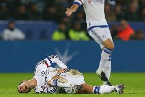 Thêm một trụ cột Chelsea dính chấn thương sau thất bại trước Leicester