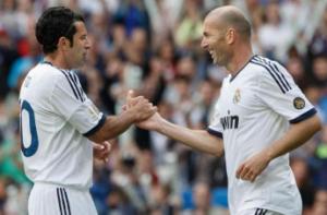 Thêm một huyền thoại muốn Zidane làm HLV Real