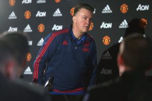 Van Gaal nói gì trước trận đấu sống còn với Stoke?