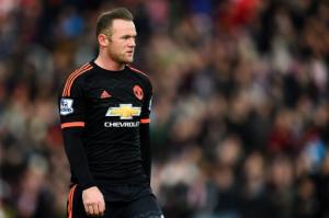 "Van Gaal đã sai lầm khi đẩy Rooney lên ghế dự bị"