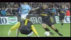 Khi các thủ môn bị biến thành gã khờ