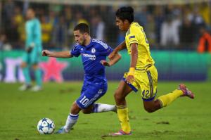 Mourinho: “Hazard chơi ở đâu chả được!”