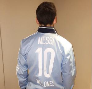 Messi “ăn mừng” khi cán mốc 10 triệu người theo dõi trên Instagram