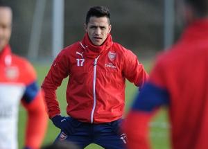Thi đấu chói sáng, Sanchez được Wenger nâng tầm “huyền thoại”