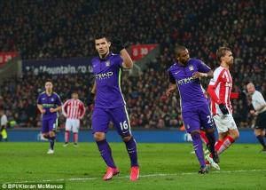 Stoke City 1-4 Man City: Aguero giúp The Citizens rửa nhục thành công