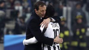 Cả Juventus và Dortmund đều không hài lòng sau đại chiến trên đất Italia