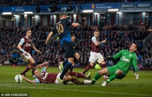 Burnley 1-0 Man City (Kết thúc): Trận thua bất ngờ, Premier League chuẩn bị ngã ngũ