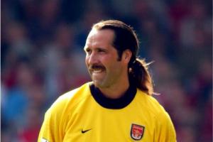 Những màn cứu thua xuất thần của huyền thoại David Seaman cho Arsenal