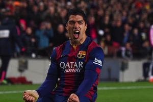 Báo chí thế giới tung hô Luis Suarez sau nhát kiếm tiêu diệt Kền kền trắng
