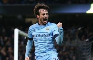 NÓNG: David Silva trở lại tập luyện