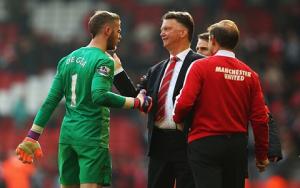 Trước trận M.U vs Liverpool: Những vấn đề cần Van Gaal giải quyết