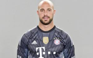 Pepe Reina không hối hận khi rời Liverpool