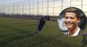 Bài luyện tập bóng đá siêu dị mà Ronaldo cũng phải lè lưỡi
