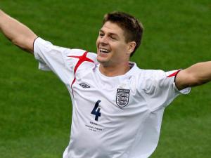 Steven Gerrard bất ngờ được FA mời tham gia ĐT Anh