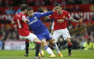 Wenger kêu ca vì bị Chelsea và Man Utd… cướp khán giả