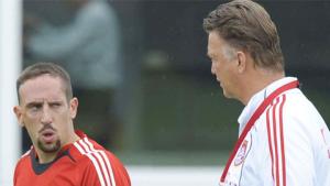 Louis Van Gaal là gã đàn ông tồi tệ”