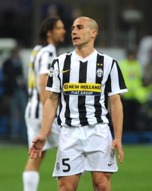 Tuyển tập video những pha truy cản mạnh mẽ của trung vệ huyền thoại Fabio Cannavaro