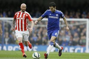 Chelsea: Hãy công bằng hơn với Fabregas