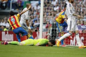 Real Madrid: Lụn bại vì một hàng thủ Non-Galaticos