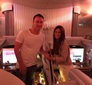 Tượng đài của Chelsea mừng kỷ lục ghi bàn bằng kỳ nghỉ cùng vợ