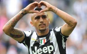 Arturo Vidal mang tin buồn đến MU