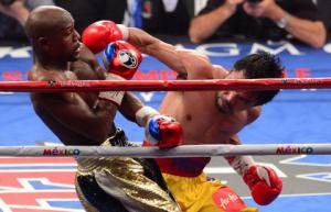 Tổng hợp những pha ra đòn hay của trận đấu quyền anh thế kỷ Mayweather và Pacquiao