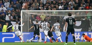 Vượt qua nhà ĐKVĐ châu Âu nhờ bản lĩnh, Bà đầm giành lợi thế trước trận lượt về