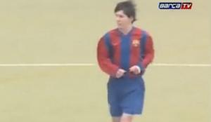 Clip độc: Màn trình diễn chưa từng công bố của thiên tài Messi ở tuổi 14