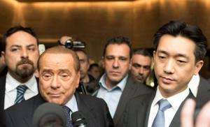 Milan chính thức “bán máu” cho người Thái