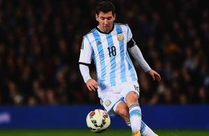 Màn trình diễn của Messi ở trận Argentina hủy diệt Paraguay
