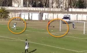 Pha ném bóng về lưới nhà không thể tin nổi