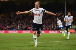 Harry Kane hù dọa hàng thủ M.U