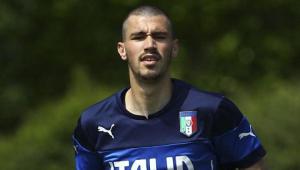 Vượt mặt Chelsea và Arsenal, Napoli dẫn đầu cuộc đua giành trung vệ Roma