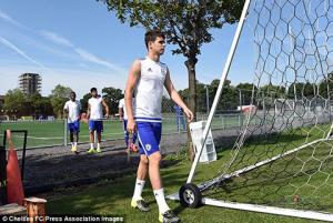Từ chối hàng loạt đại gia, Oscar nguyện trung thành với Chelsea