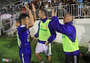 HLV Mai Đức Chung: Một số cầu thủ B.BD đá không tích cực