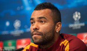 Sốc: Ashley Cole bị cướp đột nhập, trói vào ghế