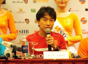 HLV Miura chưa tìm ra cách để gây bất ngờ cho Man City
