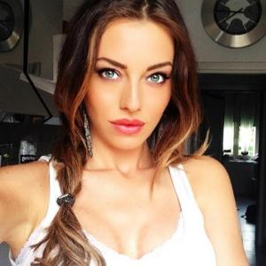 Siêu mẫu nóng bỏng ỡm ờ kể chuyện “lên giường” với ngôi sao Ronaldo