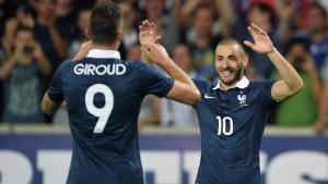 Chân gỗ Giroud tiếp tục mờ nhạt, HLV Deschamps vẫn bênh vực học trò