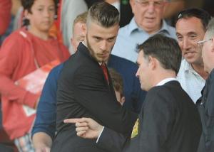 Van Gaal nói láo, không có chuyện De Gea từ chối thi đấu cho M.U