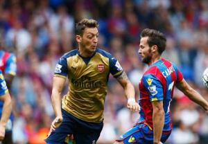 Wenger ca ngợi Ozil sau thắng lợi trước Crystal Palace