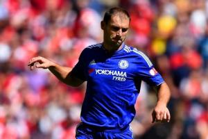 Vấn đề của Chelsea: Ivanovic chính là tử huyệt