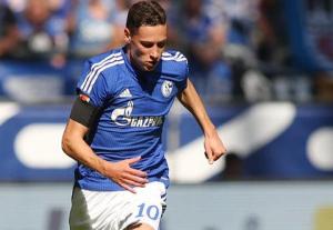 Mục tiêu của Arsenal và M.U CHÍNH THỨC cập bến Wolfsburg với giá kỷ lục