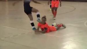 Sao nhí đội U12 Việt Nam lập siêu phẩm vào lưới U12 Barca