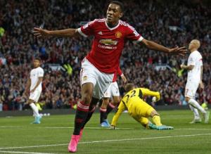 Tân binh Martial tỏa sáng, Van Gaal tự tin không dùng Rooney ở trận mở màn Champions League