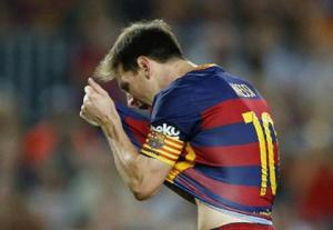 Luis Enrique: Messi không phải là con người