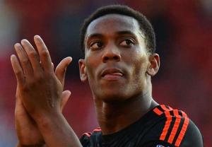 Một tay hạ sát Southampton, Martial được huyền thoại M.U khen ngợi hết lời