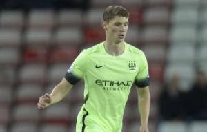 Tài năng trẻ “cây nhà lá vườn” làm nên lịch sử ở Man City