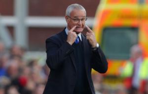 HLV Leicester hiến kế cho Arsenal: Đưa thủ môn Cech lên làm... tiền đạo