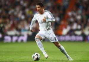 Benitez than vãn về khả năng dứt điểm, Marcelo an ủi Ronaldo